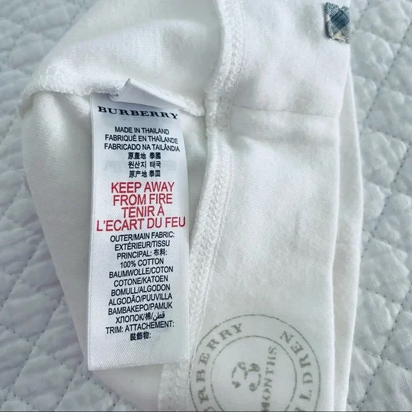 SOLD Burberry Baby Hat Size 3M - Picture 5 of 6